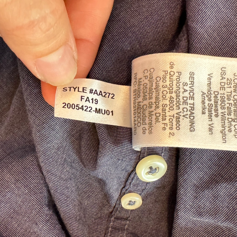 J.Crew Men Classic Secret Wash Cotton Popplin Button down blue shirt Size Medium - Picture 7 of 9